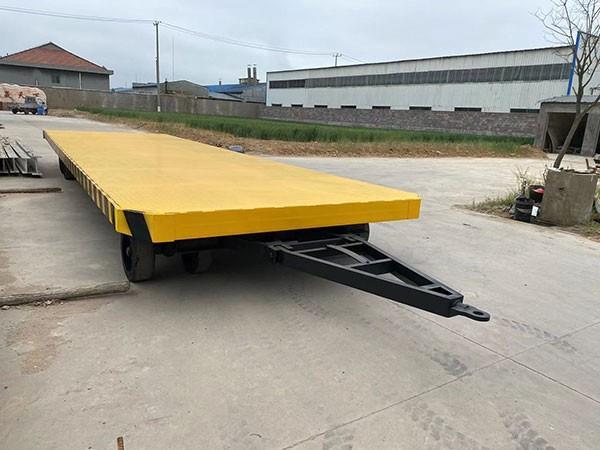 如何進行貨物固定：平板拖車廠家